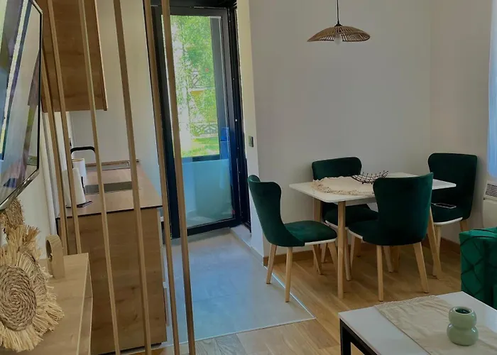 아파트 Silver Wings